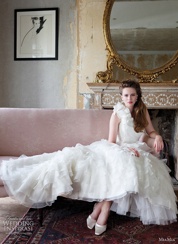 Alice wedding dress by Miamia Bridal 2011 Collection (Alan Hannah)