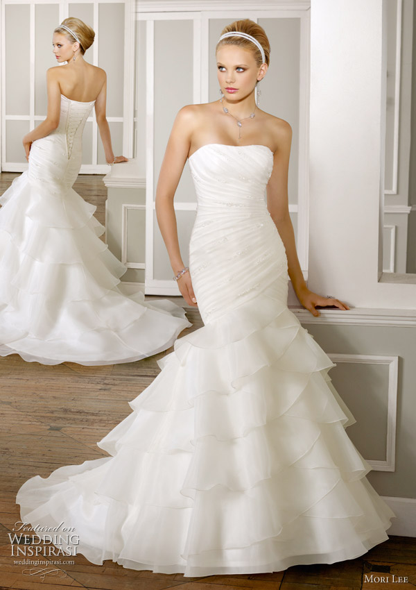 Ruffle skirt draped bodice wedding dress by Mori Lee, Spring 2011 bridal collection - Beaded Organza. Removable one shoulder strap.