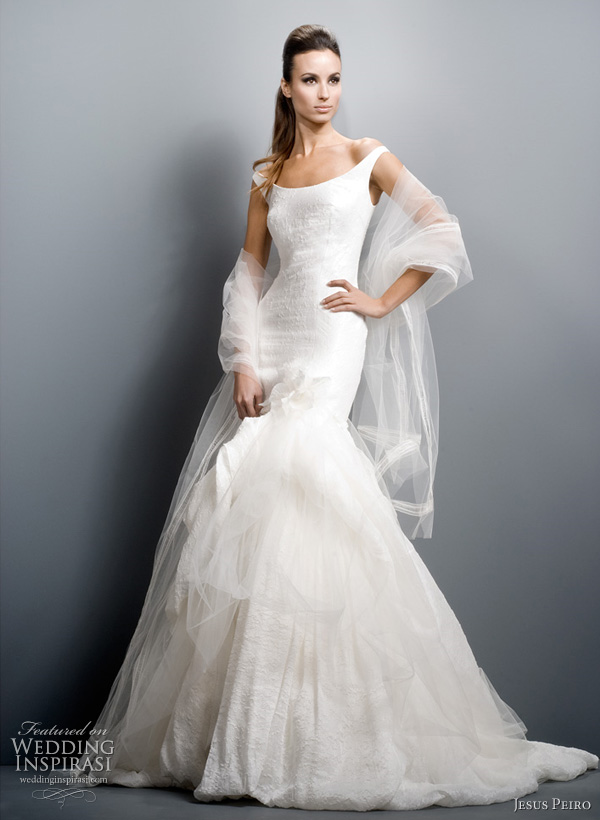 2011 off shoulder wedding dress