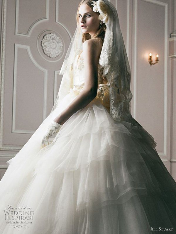 Jill Stuart Bridal collection - 2011 Wedding Dress Jill Stuart Bridal collection - 2011 Wedding Dress