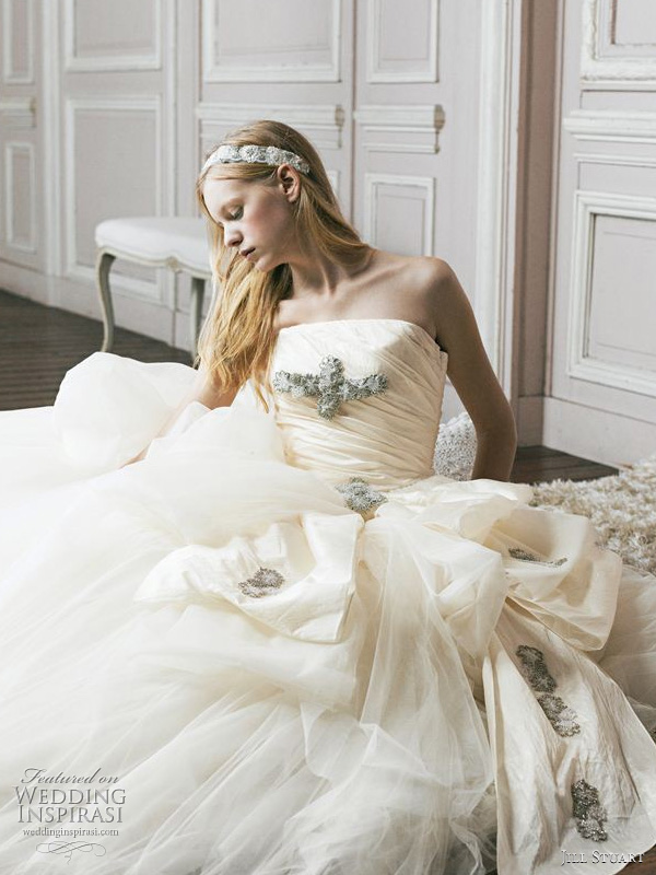 Jill Stuart wedding gown 2011 collection Jill Stuart wedding gown 2011 collection