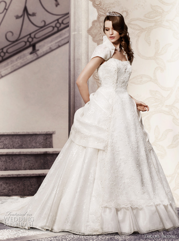 royal wedding dress with sleeves