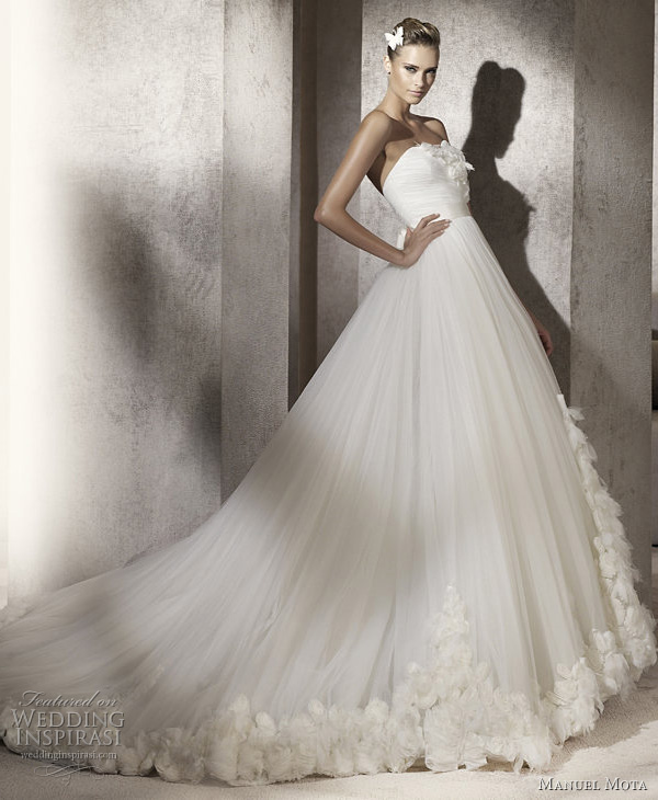 Manuel Mota 2012 Wedding Dresses | Wedding Inspirasi