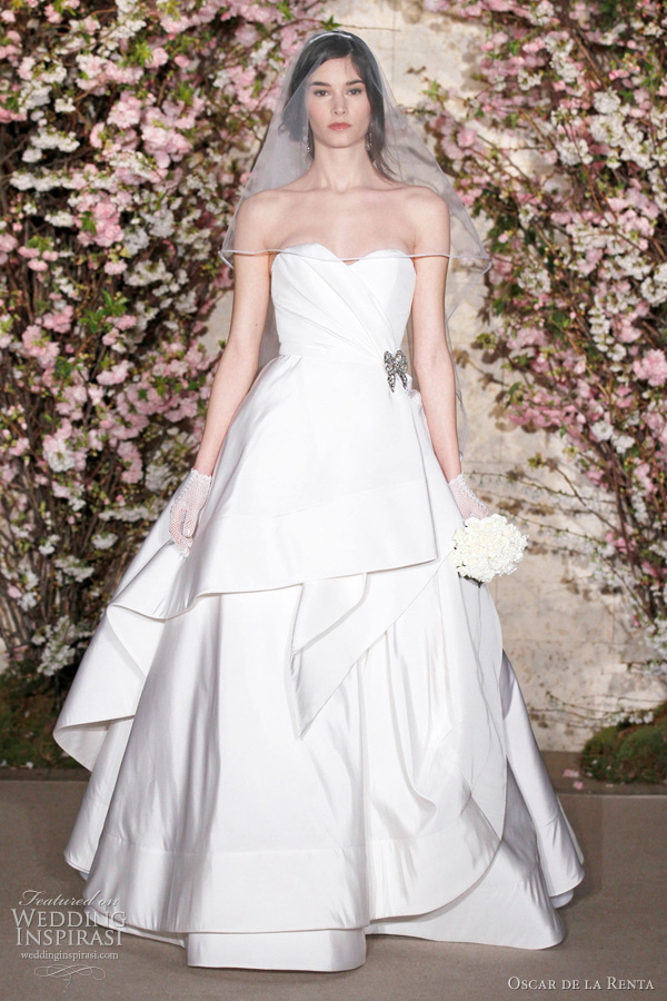 oscar de la renta bridal 2012 - strapless ball gown wedding dress