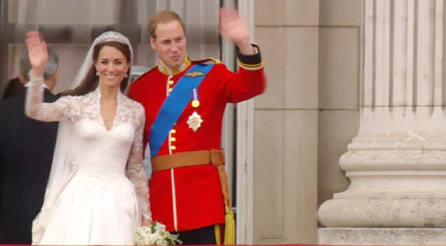 prince william kate balcony wave