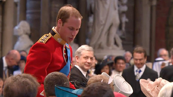 Prince William arrives early to chat with guests at Westminster Abbey - royal wedding 2011
