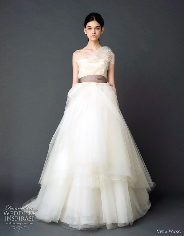 vera wang 2012 bridal - Strapless ballgown with tiered tulle confection skirt, sunburst pleated bodice and grosgrain multi-bow sash.