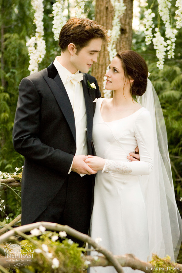 bella swan wedding dress -- Twilight: Breaking Dawn bridal gown pictures