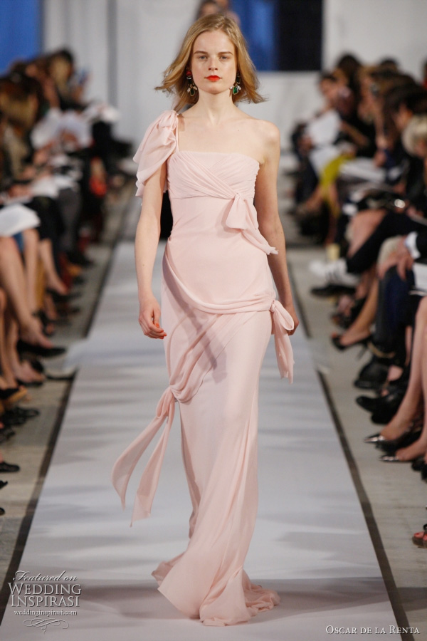 oscar de la renta resort 2012 - blossom crimped chiffon gown with gathered bows