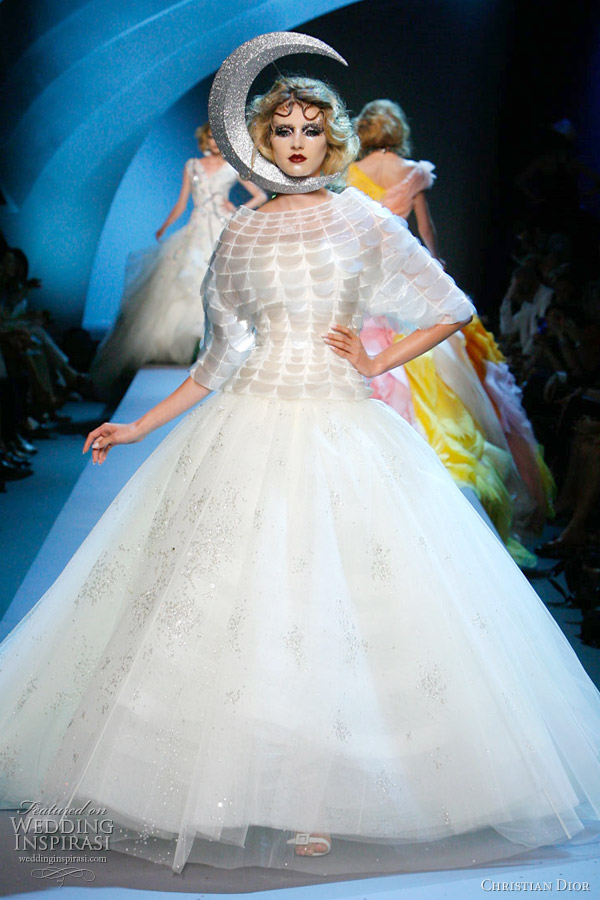 Christian Dior Fall 2011-2012 Couture | Wedding Inspirasi