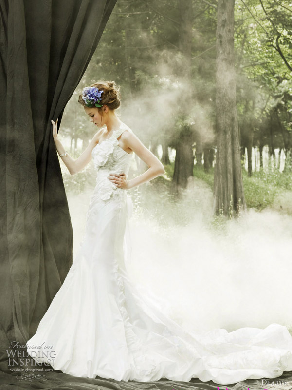 dearte wedding dresses 2011 - dreamy wedding setting