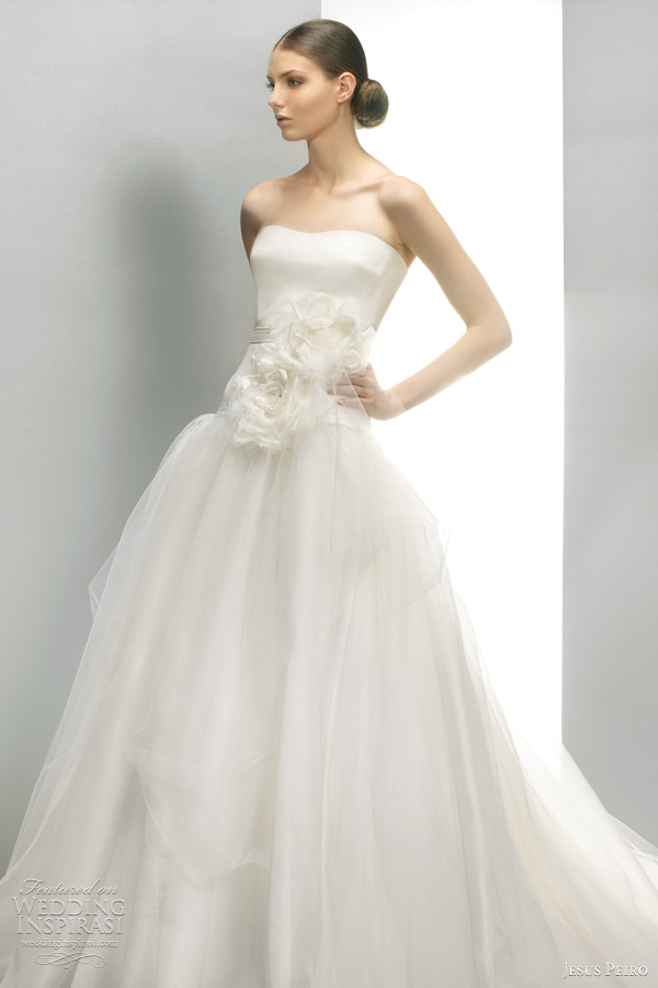 jesus peiro wedding gown