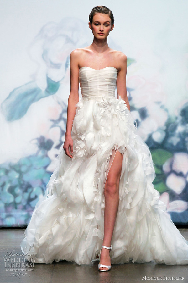 monique lhuillier wedding gowns fall 2012