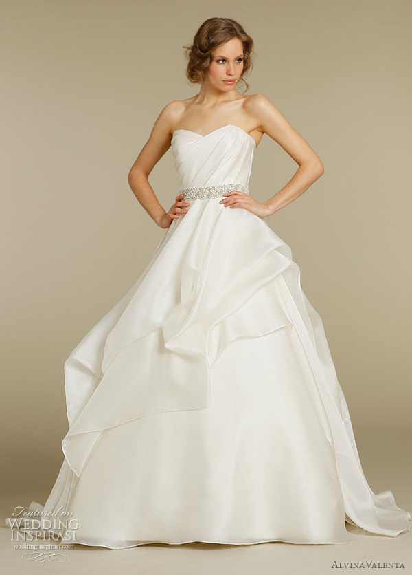 alvina valenta ball gown 2012