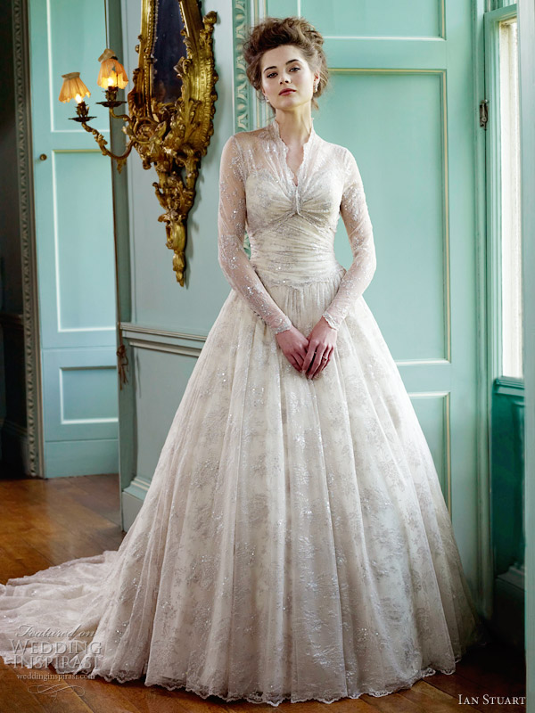 ian stuart killer queen collection 2012 - Basillica wedding dress