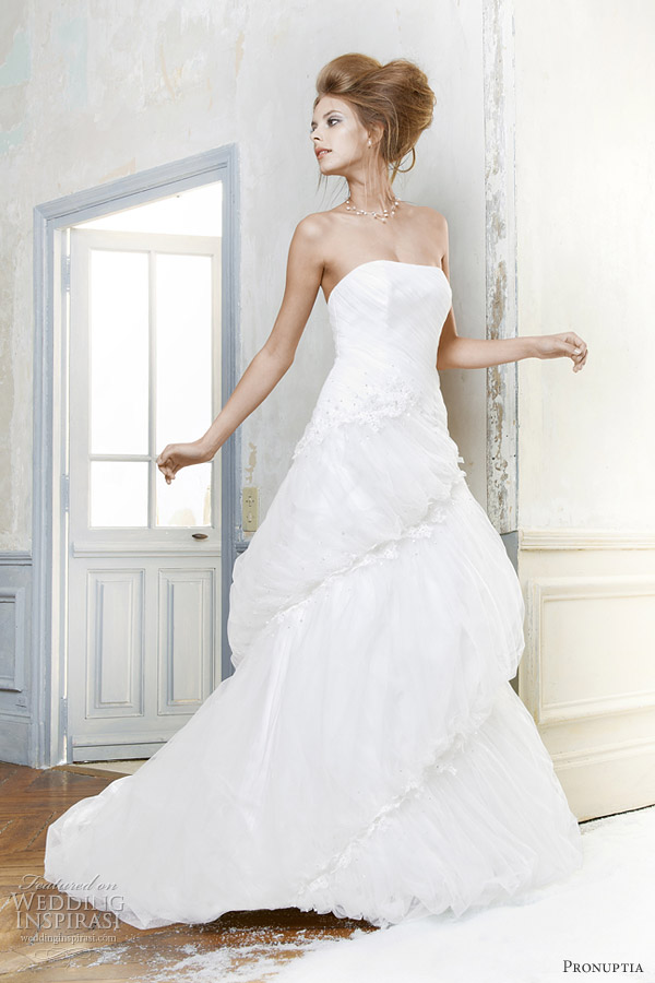 pronuptia bridal 2012 - Tourbillonnante féerie wedding dress