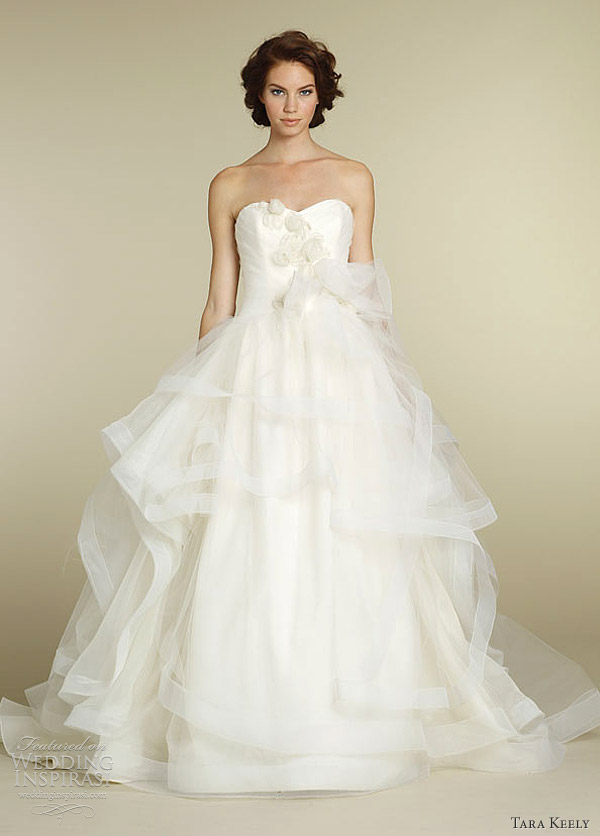 tara keely wedding dress 2202