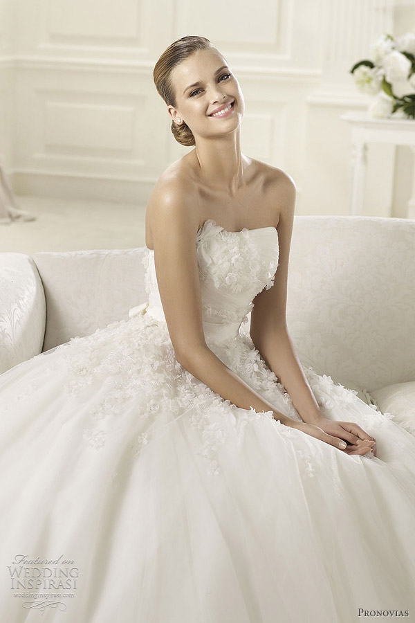 pronovias 2013 collection dogma wedding dress