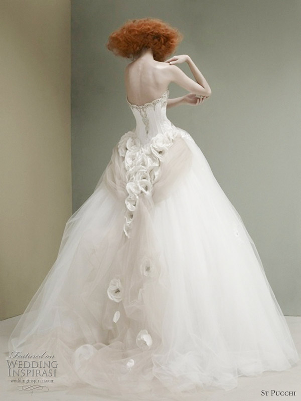 st pucchi wedding dresses 2012 collection back