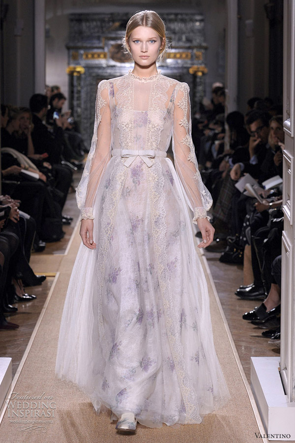 valentino wedding dress spring 2012