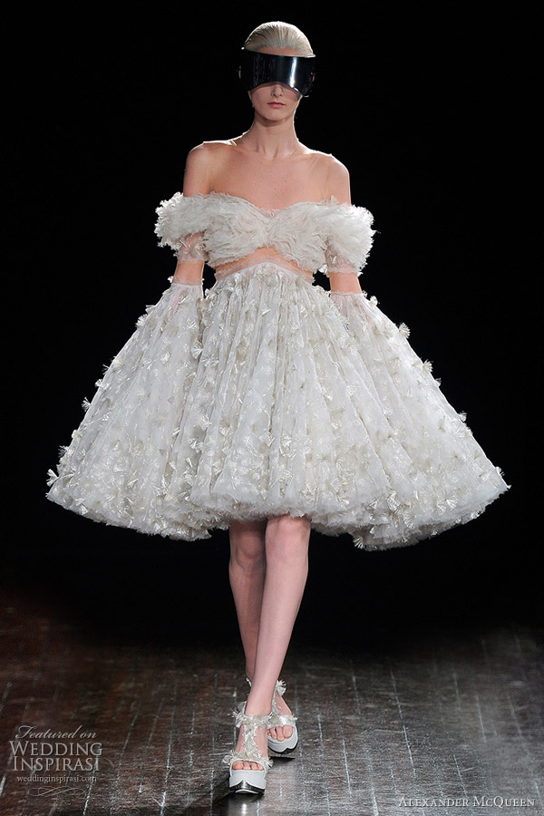 Alexander McQueen Fall/Winter 2012-2013 | Wedding Inspirasi