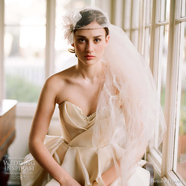 Twigs & Honey Mini Tulle Veil with Pearls - Style #212