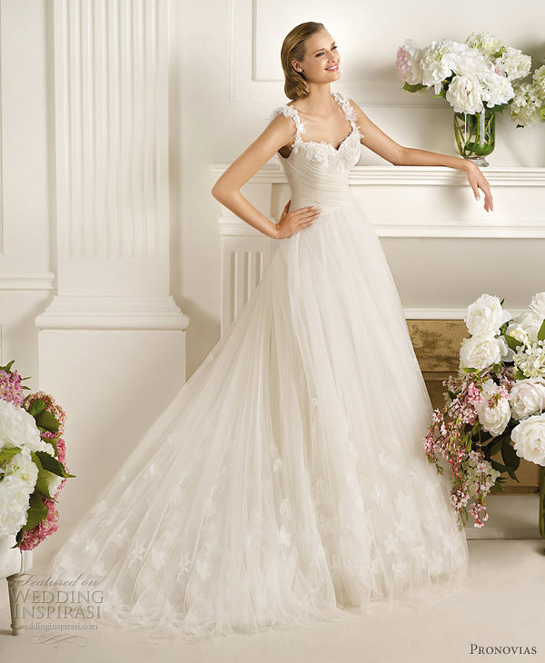 pronovias dirlan wedding dress with straps 2013