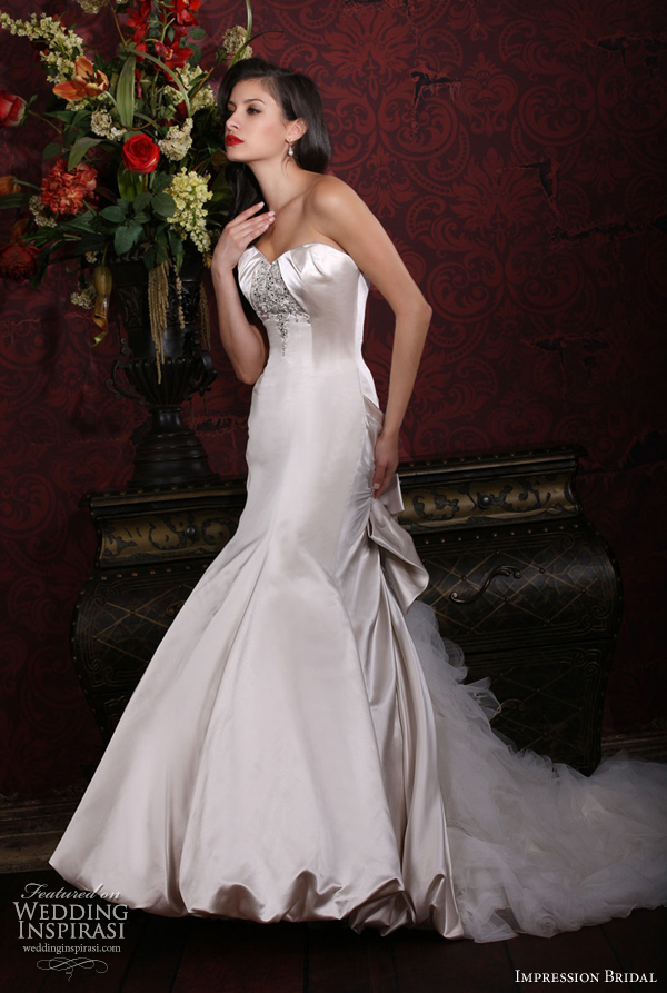 wedding dress 2012 strapless sweetheart bubble hem chapel 10120