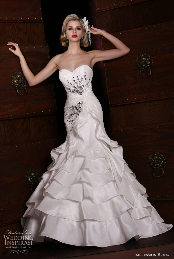 wedding dresses strapless fit flare sweetheart 10139