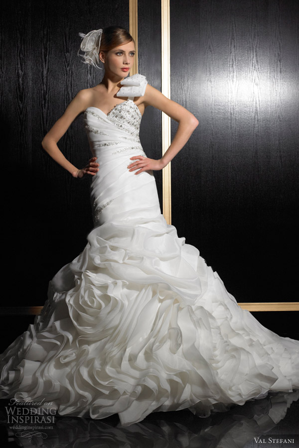 val stefani fall 2012 bridal strapless mermaid wedding dress d8027