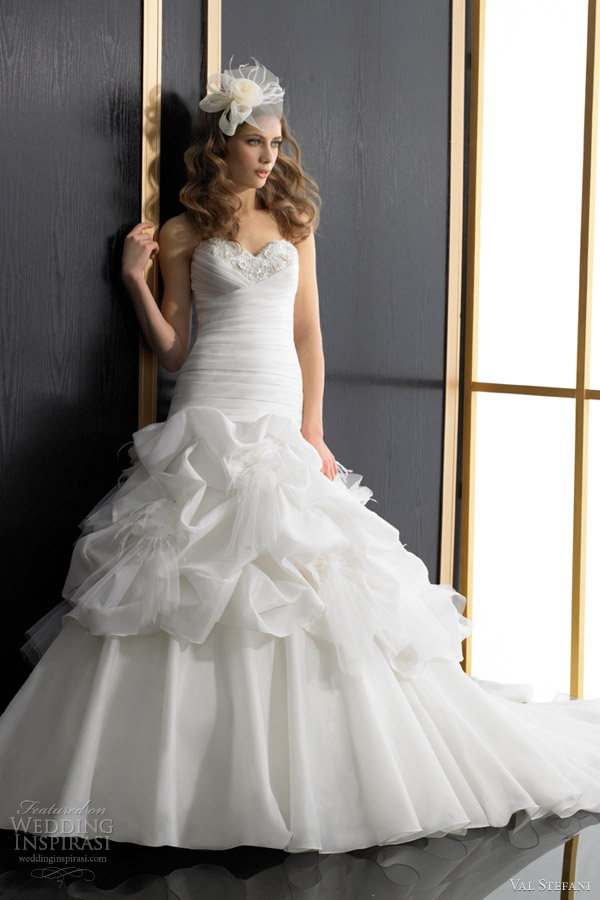 val stefani wedding dress fall 2012 strapless silky organza fit and flare gown d8020