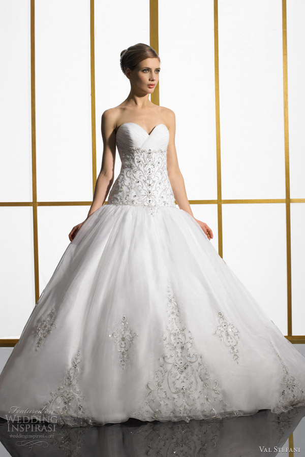 val stefani wedding dresses 2012 strapless sweetheart ball gown organza d8025