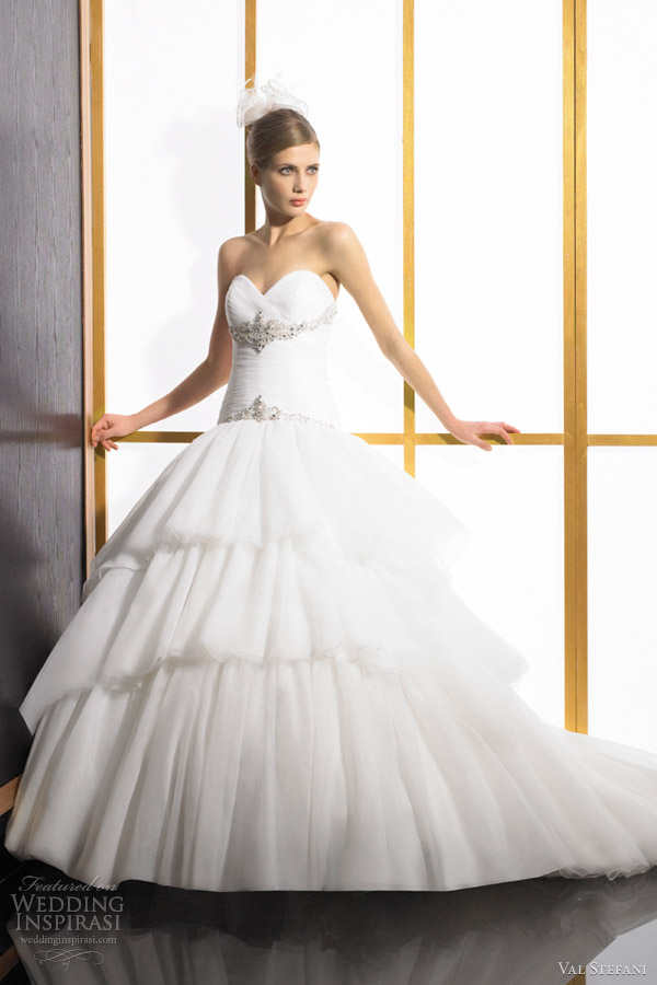 val stefani wedding dresses 2012 strapless sweetheart ball gown organza tulle d8023