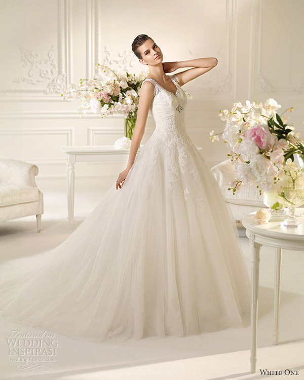 white one 2013 wedding dress nilad sleeveless lace ball gown
