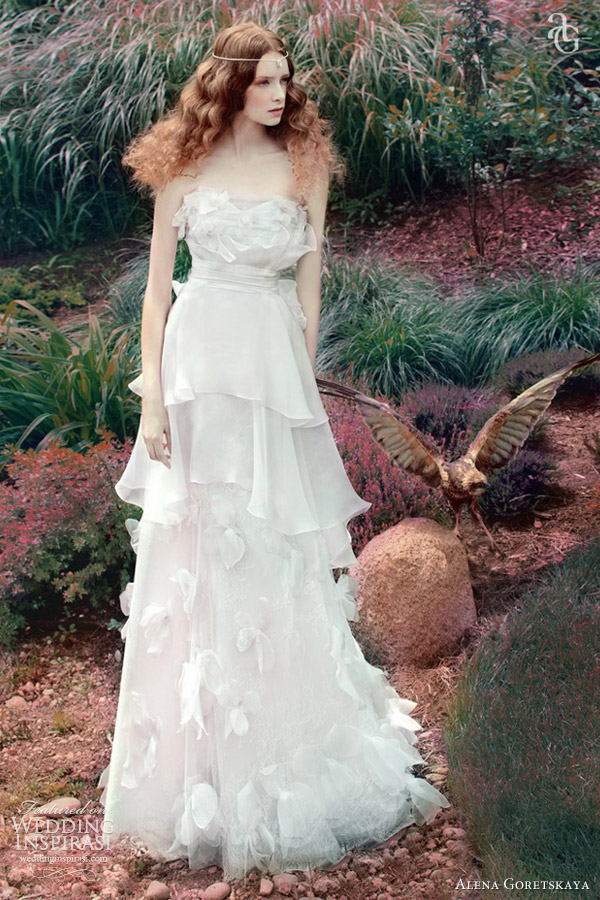 alena goretskaya wedding dress 2013 vilena strapless bridal gown