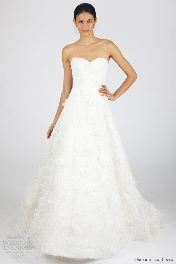 oscar de la renta bridal fall 2013 strapless sweetheart neckline wedding dress a line