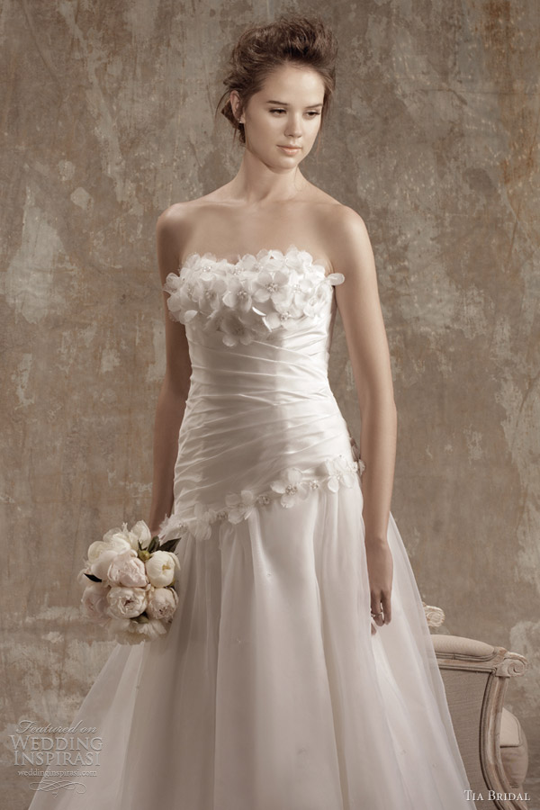 tia bridal benjamin roberts 2013 romance wedding dress 5362 strapless