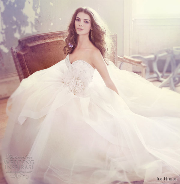 jim hjelm spring 2013 bridal tulle ball gown crystal embroidered sweetheart neck style 8301