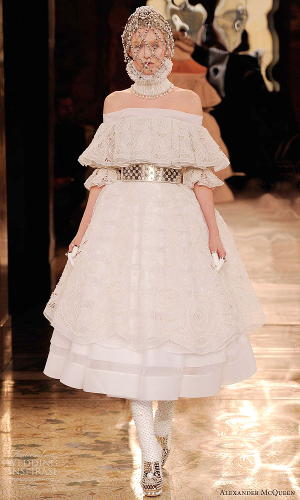 alexander mcqueen fall 2013 ready to wear off shoulder dress