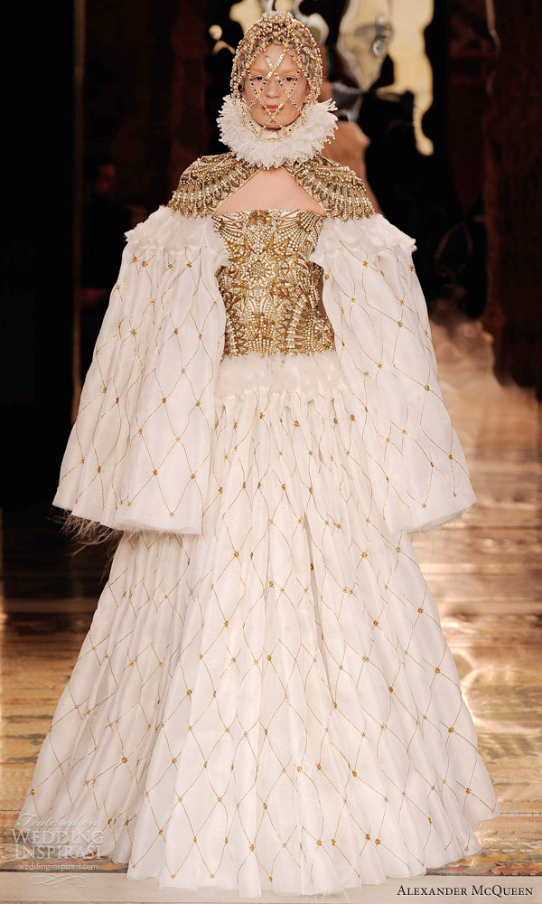 Alexander McQueen Fall 2013 Ready-to-Wear | Wedding Inspirasi