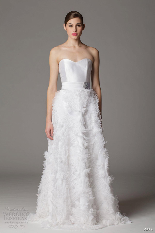 aria dress bridal gown 2013 strapless ruffle skirt 276fq