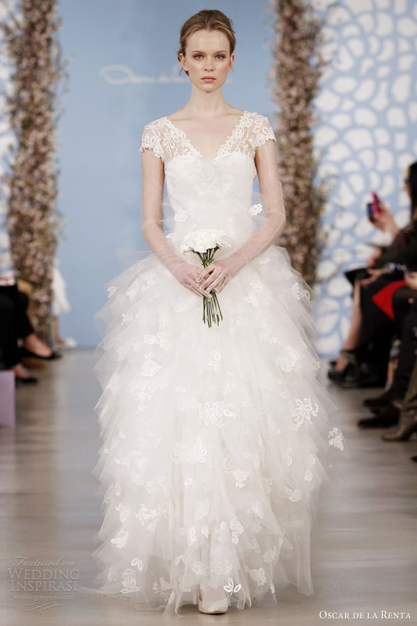 oscar de la renta wedding dresses 2014 sweetheart gown lace overlay tulle ruffle