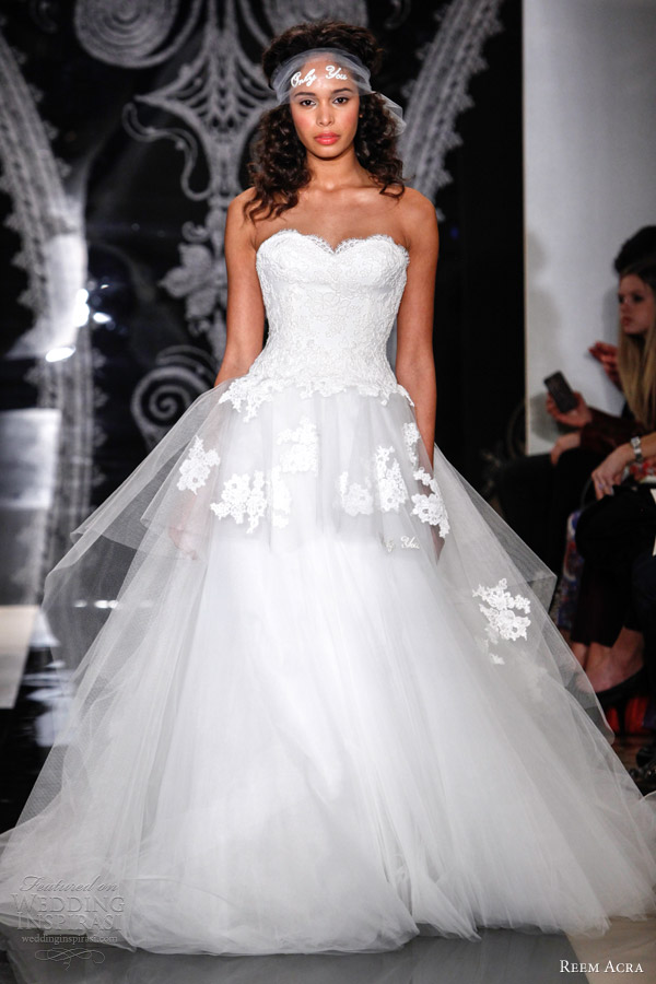reem acra bridal spring 2014 wedding dresses ambrosine re embroidered lace gown full tulle skirt applique peplum reem acra bridal spring 2014 wedding dresses ambrosine re embroidered lace gown full tulle skirt applique peplum