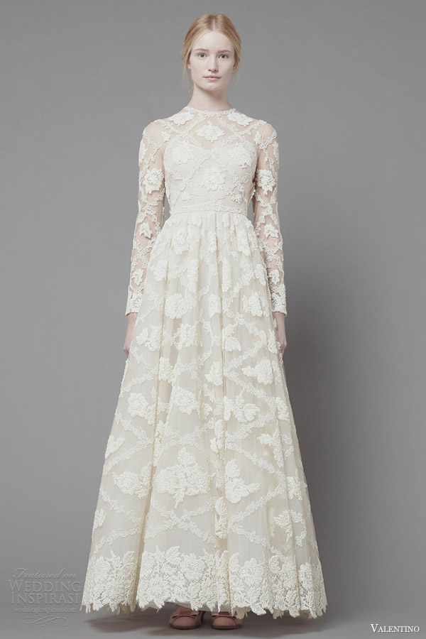 valentino fall 2013 2014 long sleeve white lace dress