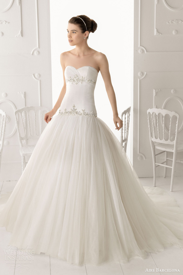 aire barcelona 2014 obice strapless gown aire barcelona 2014 obice strapless gown