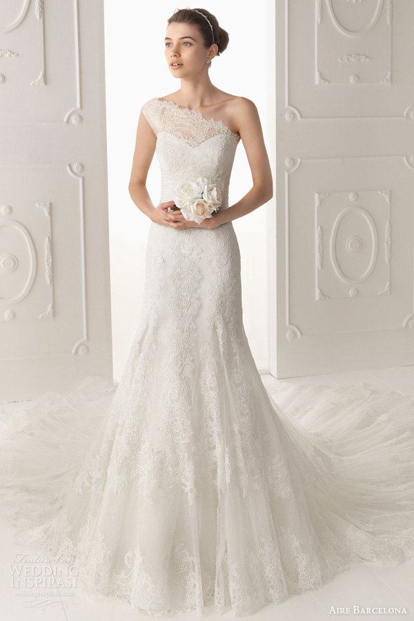 aire barcelona 2014 wedding dress oyambre one shoulder lace gown