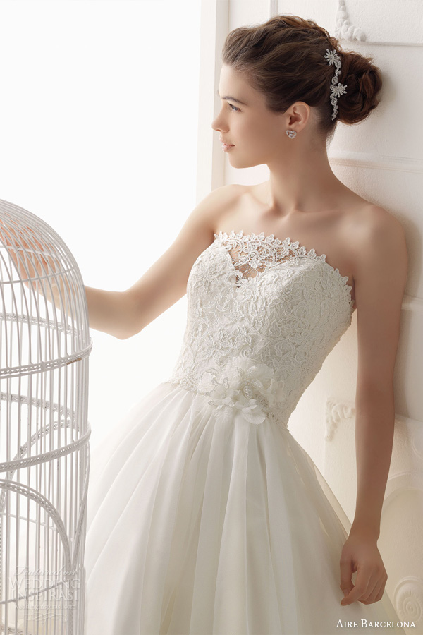 aire barcelona bridal 2014 orian strapless gown lace bodice flower