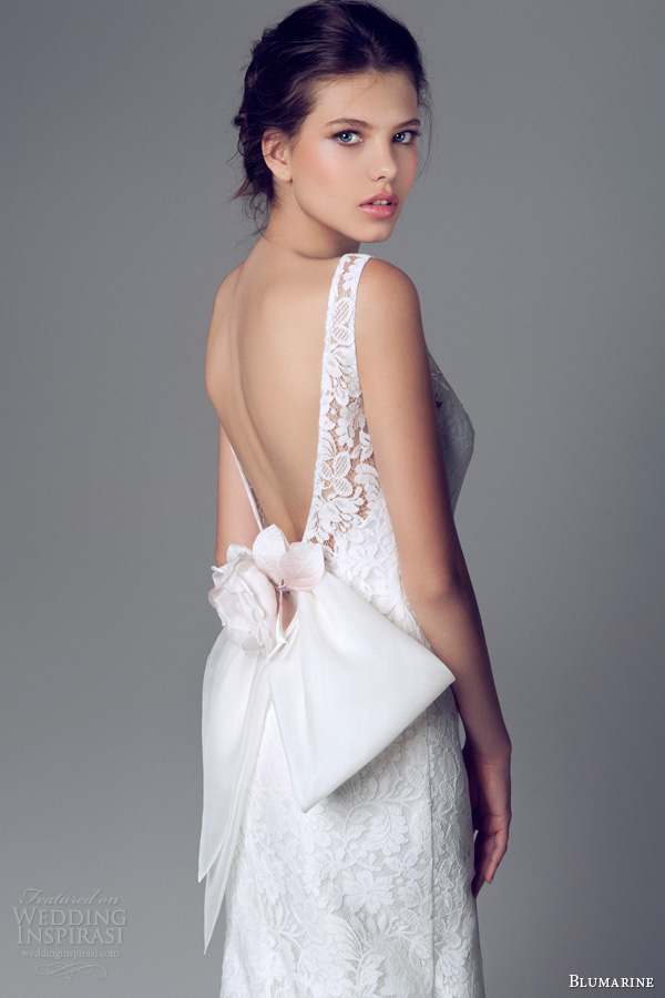 blumarine sposa 2014 sleeveles lace mermaid gown bateau neck plunge open back bow flower