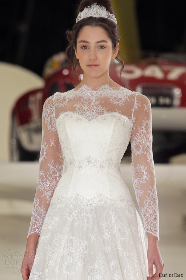 eme di eme bridal 2014 bruxelles romantic long sleeve lace wedding dress close up bodice
