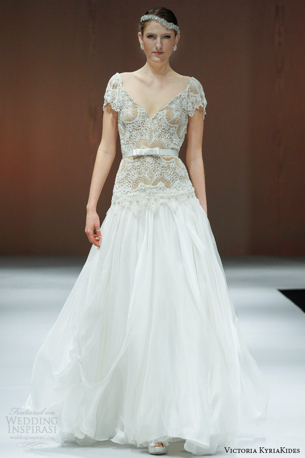 victoria kyriakides bridal fall 2014 cavo paradiso short sleeve wedding dress victoria kyriakides bridal fall 2014 cavo paradiso short sleeve wedding dress